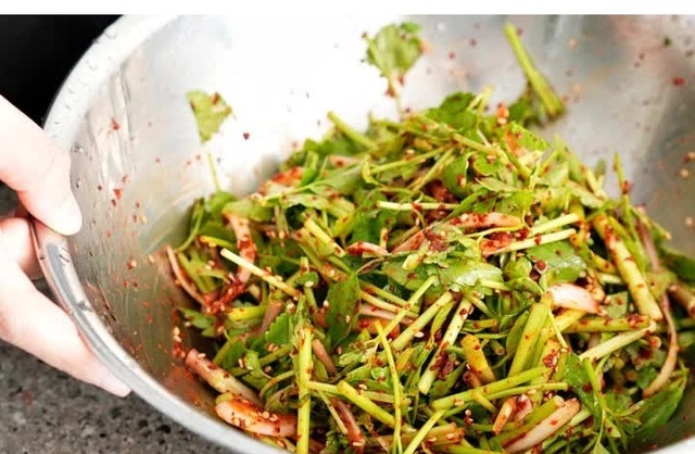 Loại rau mùa đông này chế biến đơn giản được nhiều món ngon giúp ổn định huyết áp và phòng bệnh viêm đường hô hấp- Ảnh 4. Loại rau mùa đông này chế biến đơn giản được nhiều món ngon giúp ổn định huyết áp và phòng bệnh viêm đường hô hấp- Ảnh 4.