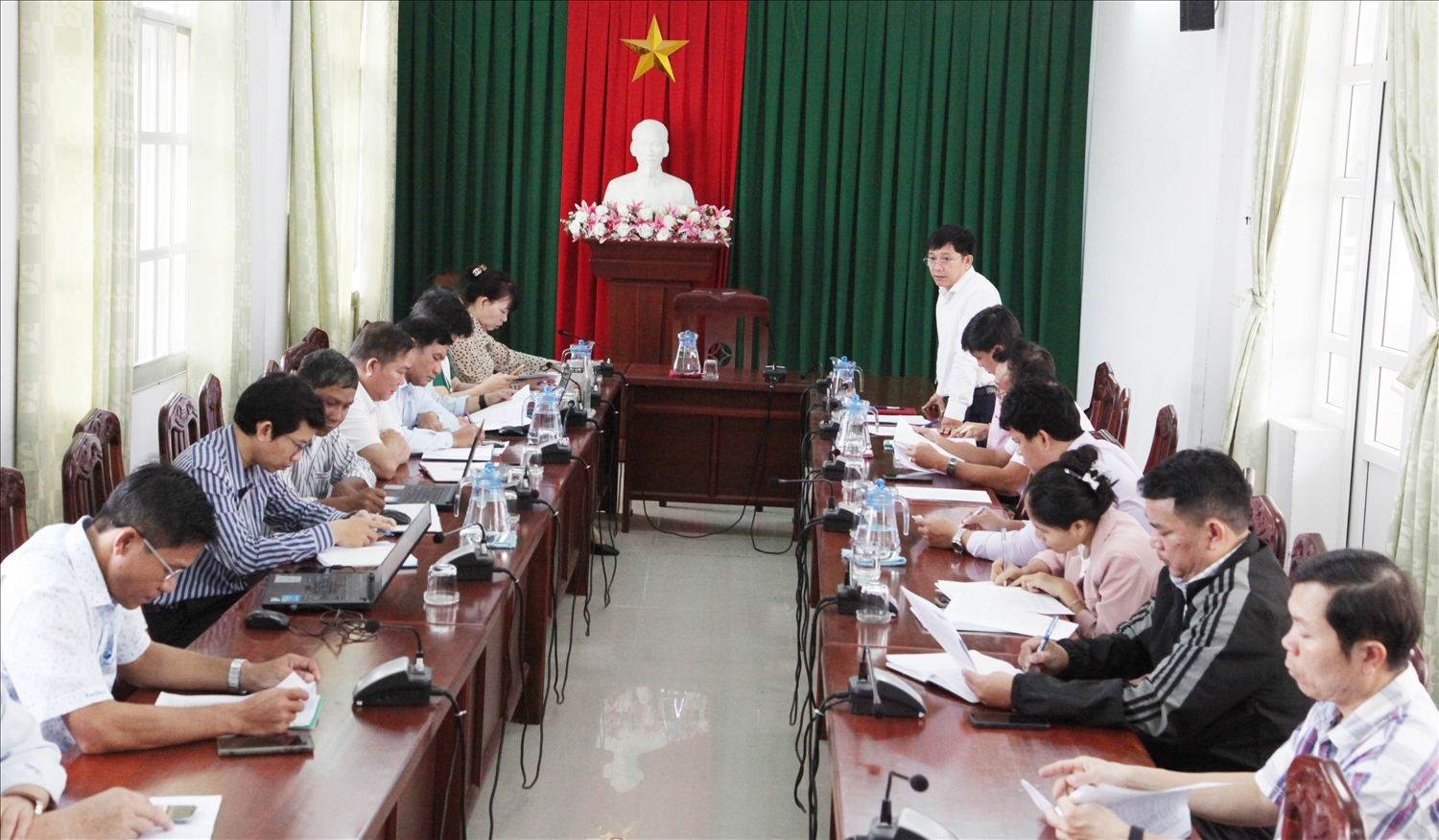 Toàn cảnh buổi kiểm tra, giám sát của Ban Dân tộc tỉnh Ninh Thuận tại UBND huyện Thuận Nam. Toàn cảnh buổi kiểm tra, giám sát của Ban Dân tộc tỉnh Ninh Thuận tại UBND huyện Thuận Nam.