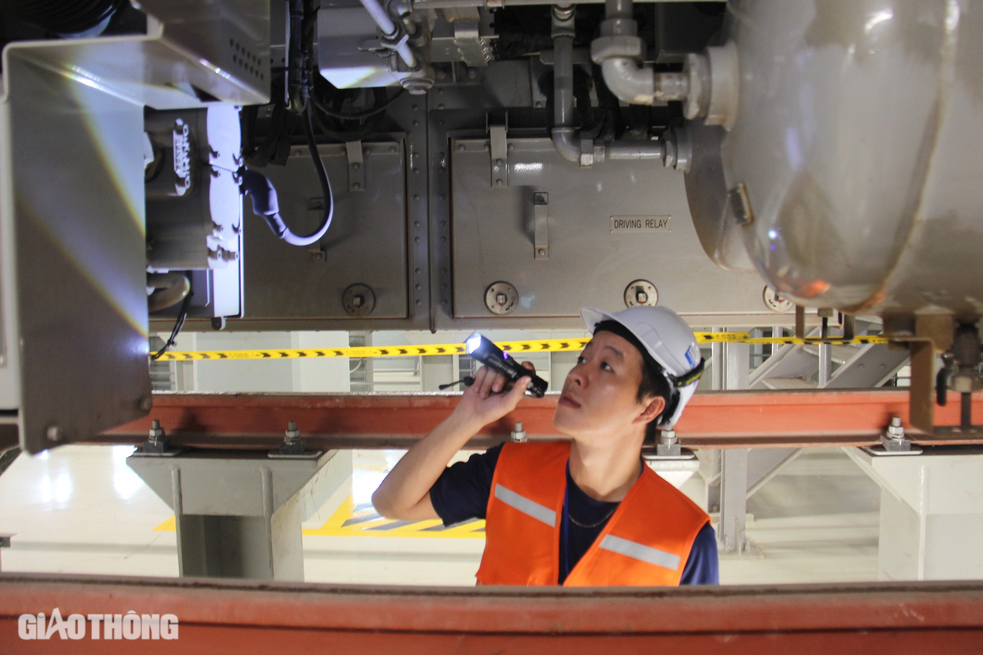 Khám phá hậu trường chăm sóc, bảo dưỡng các đoàn tàu metro số 1- Ảnh 5. Khám phá hậu trường chăm sóc, bảo dưỡng các đoàn tàu metro số 1- Ảnh 5.