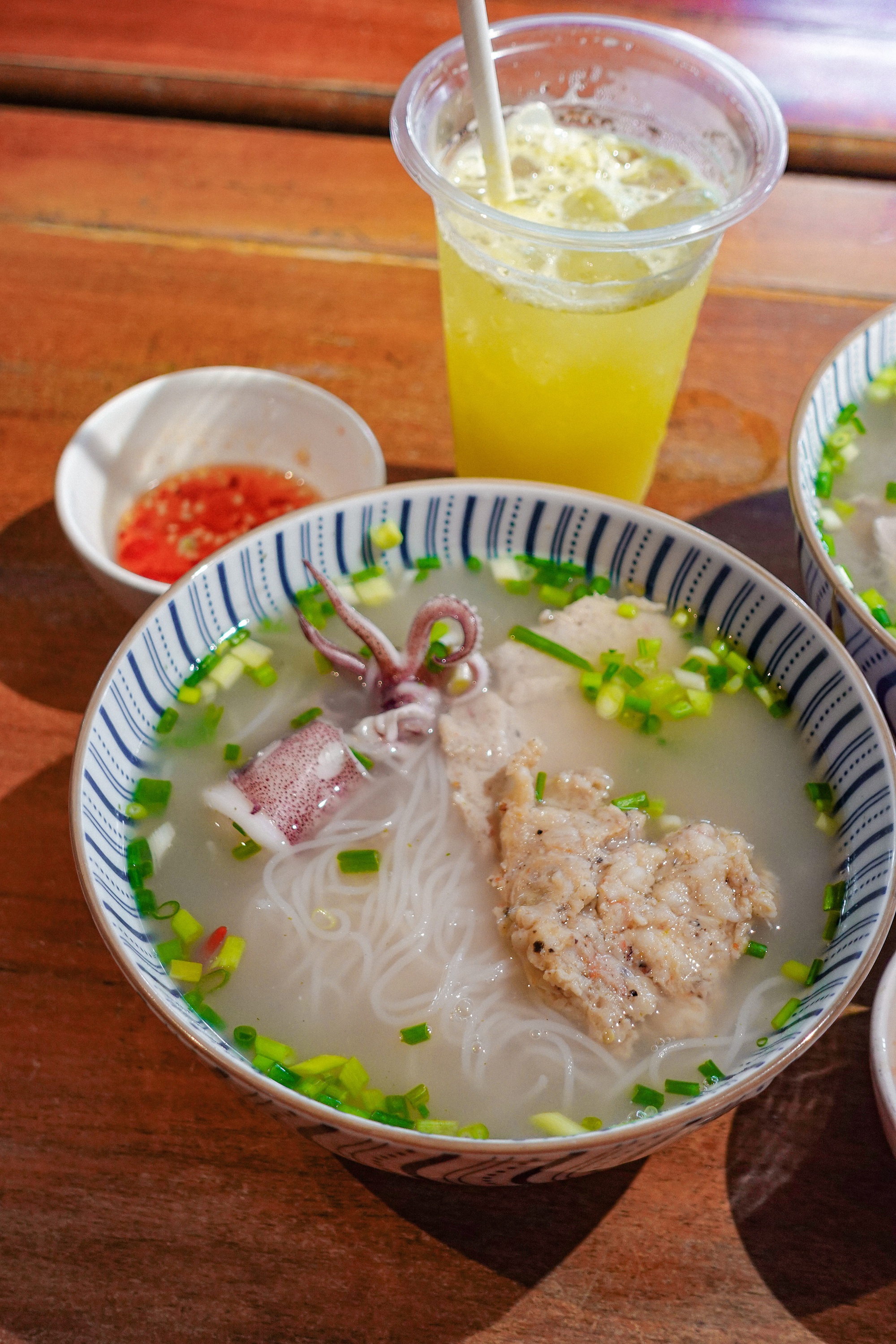 Từng gây tranh cãi nhưng món đặc sản Phú Quốc này lại ẩn chứa câu chuyện mà không phải du khách nào cũng biết- Ảnh 8. Từng gây tranh cãi nhưng món đặc sản Phú Quốc này lại ẩn chứa câu chuyện mà không phải du khách nào cũng biết- Ảnh 8.