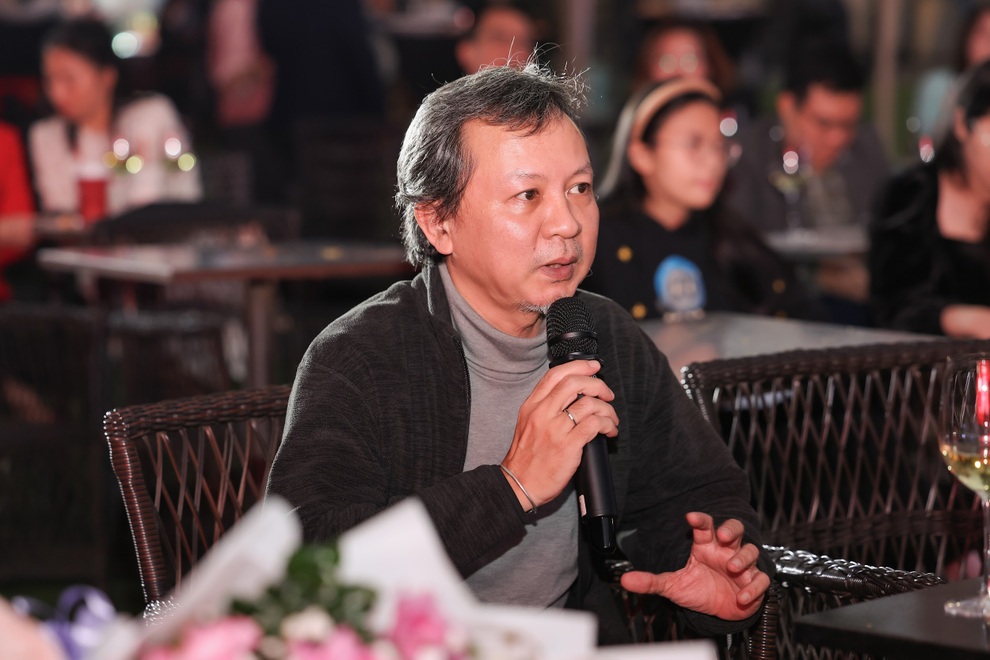 NSND Mai Hoa: Tôi hát nhạc buồn nhưng an yên, không cô đơn trên sofa - 4 NSND Mai Hoa: Tôi hát nhạc buồn nhưng an yên, không cô đơn trên sofa - 4