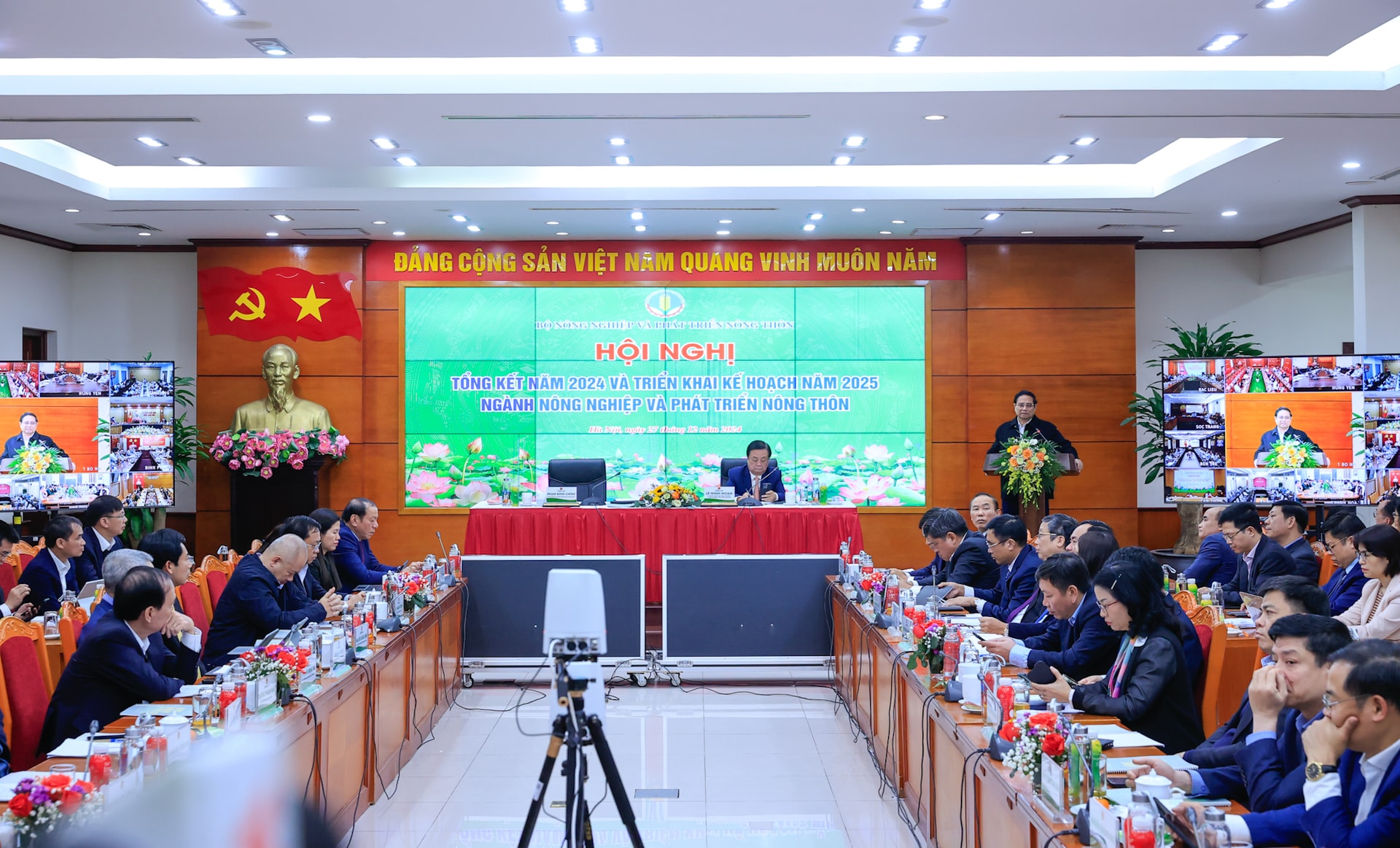Thủ tướng: Ngành nông nghiệp phải tăng tốc, bứt phá, xuất khẩu 70 tỷ USD trong năm 2025- Ảnh 2. Thủ tướng: Ngành nông nghiệp phải tăng tốc, bứt phá, xuất khẩu 70 tỷ USD trong năm 2025- Ảnh 2.