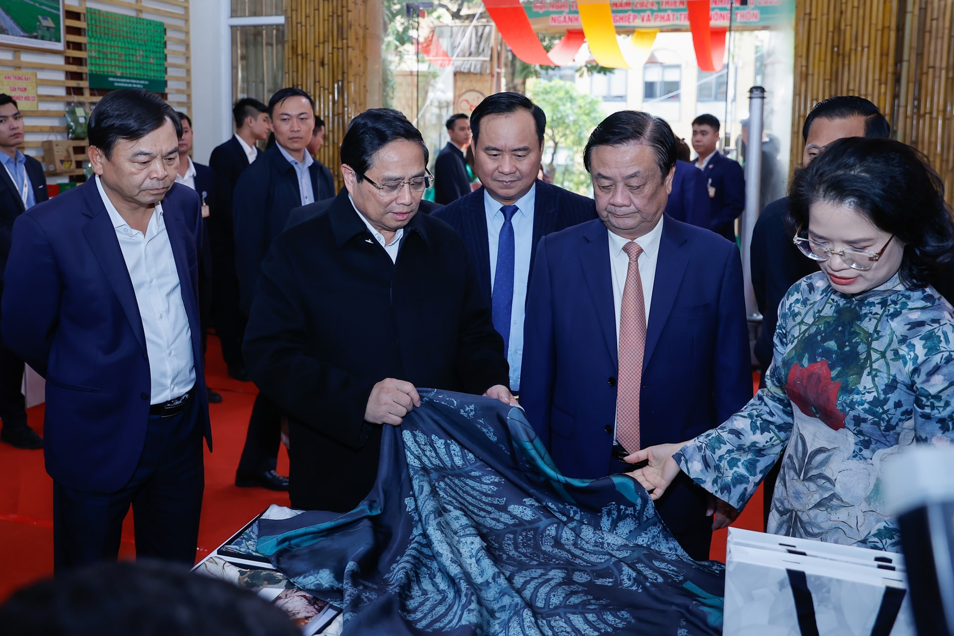 Thủ tướng: Ngành nông nghiệp phải tăng tốc, bứt phá, xuất khẩu 70 tỷ USD trong năm 2025- Ảnh 5. Thủ tướng: Ngành nông nghiệp phải tăng tốc, bứt phá, xuất khẩu 70 tỷ USD trong năm 2025- Ảnh 5.