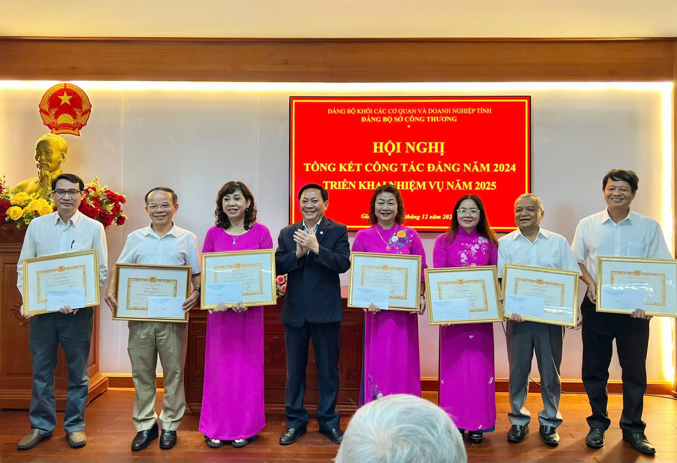 Sở Công Thương Gia Lai bứt phá ngoạn mục- Ảnh 4. Sở Công Thương Gia Lai bứt phá ngoạn mục- Ảnh 4.