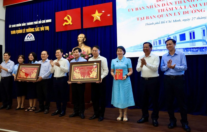 Chủ tịch Phan Văn Mãi: Chủ tịch Phan Văn Mãi: