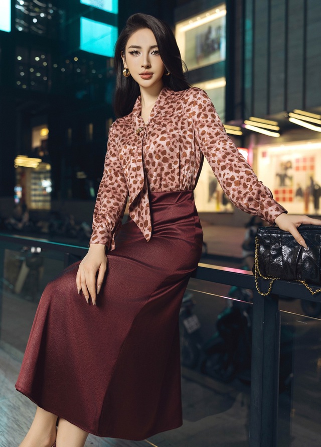 Thời trang da báo - lựa chọn táo bạo cho phái đẹp hiện đại- Ảnh 6. Thời trang da báo - lựa chọn táo bạo cho phái đẹp hiện đại- Ảnh 6.