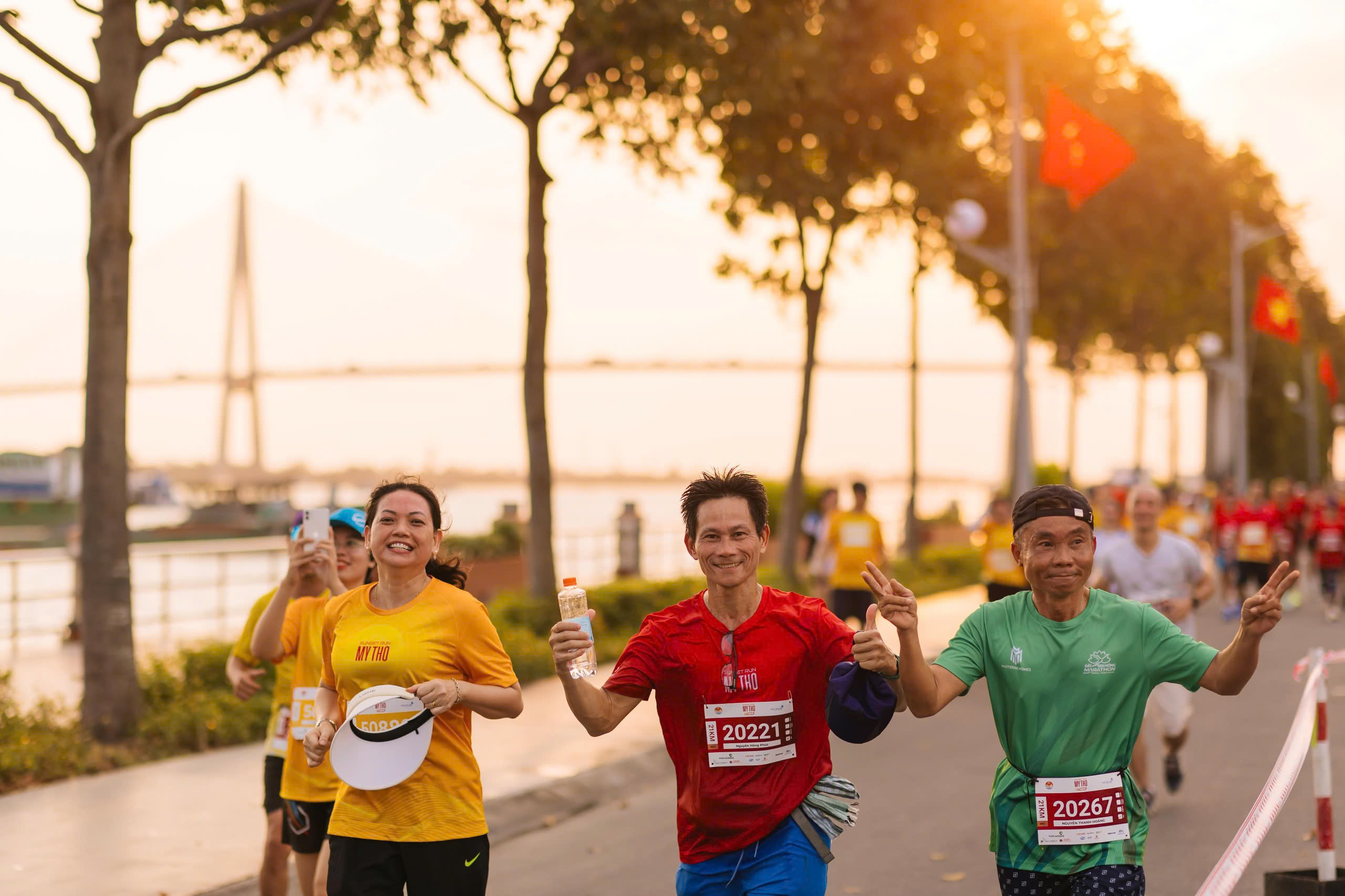 Mỹ Tho Sunset Run 2024: Giải chạy hấp dẫn- Ảnh 3. Mỹ Tho Sunset Run 2024: Giải chạy hấp dẫn- Ảnh 3.