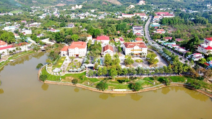 Lâm Đồng: Khẩn trương hoàn chỉnh phương án sắp xếp, tinh gọn tổ chức bộ máy - 2 Lâm Đồng: Khẩn trương hoàn chỉnh phương án sắp xếp, tinh gọn tổ chức bộ máy - 2