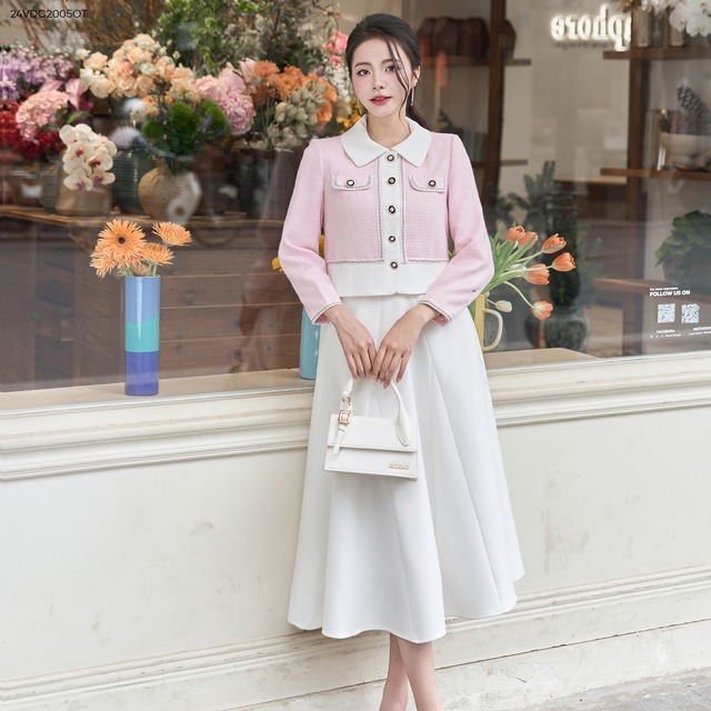 Khơi gợi vẻ tiểu thư, thần thái quý phái cùng thời trang vải tweed- Ảnh 7. Khơi gợi vẻ tiểu thư, thần thái quý phái cùng thời trang vải tweed- Ảnh 7.