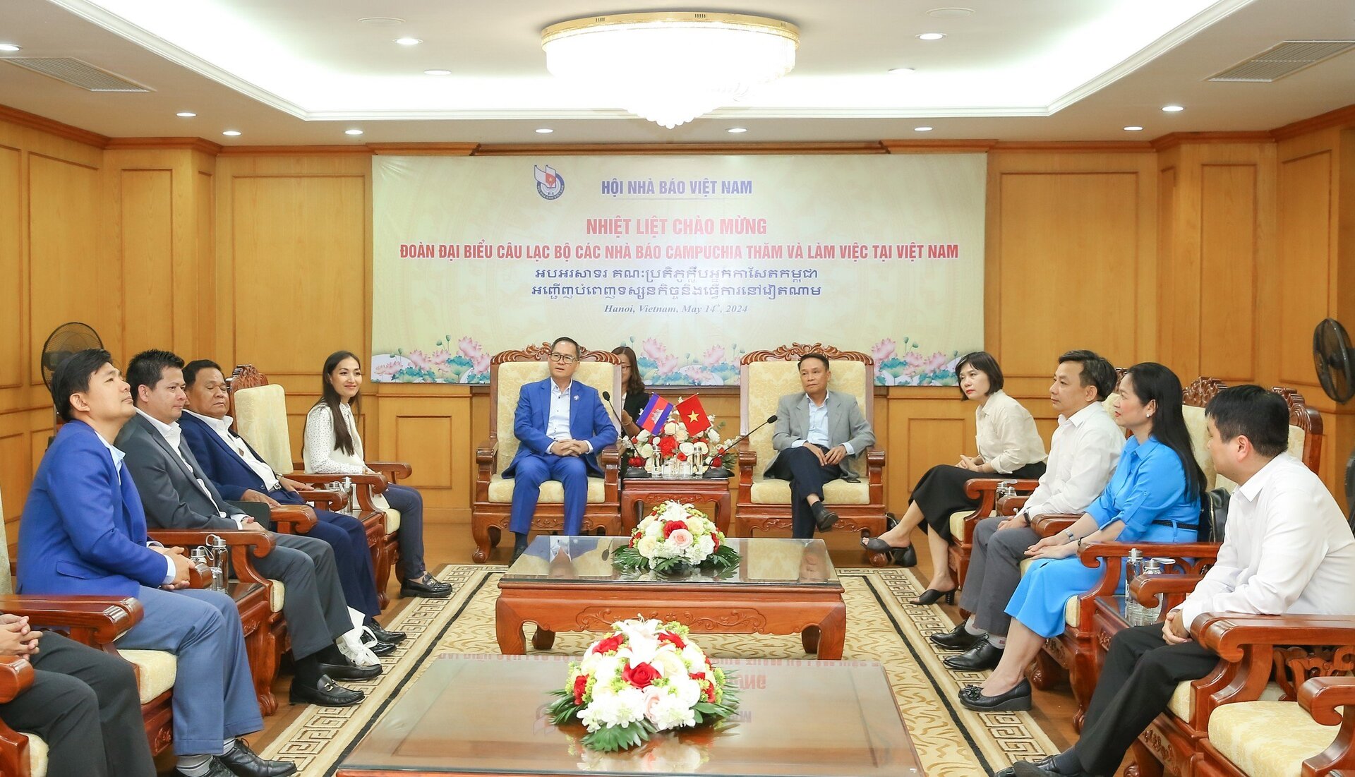 doi ngoai nhan dan nang tam vi the hoi nha bao viet nam hinh 5