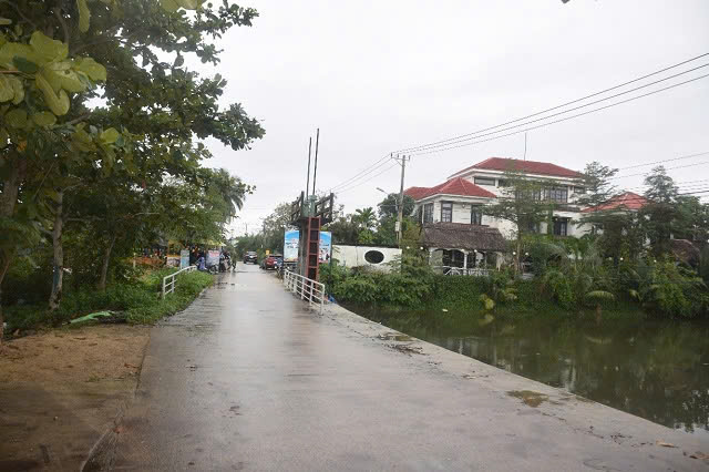 2 người nước ngoài chết trong biệt thự, có nhiều chai rượu đã sử dụng- Ảnh 1. 2 người nước ngoài chết trong biệt thự, có nhiều chai rượu đã sử dụng- Ảnh 1.