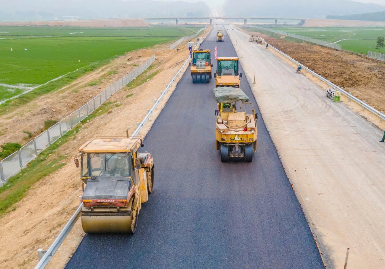 4 dự án đường bộ dự kiến hoàn thành trong tháng 12- Ảnh 1. 4 dự án đường bộ dự kiến hoàn thành trong tháng 12- Ảnh 1.