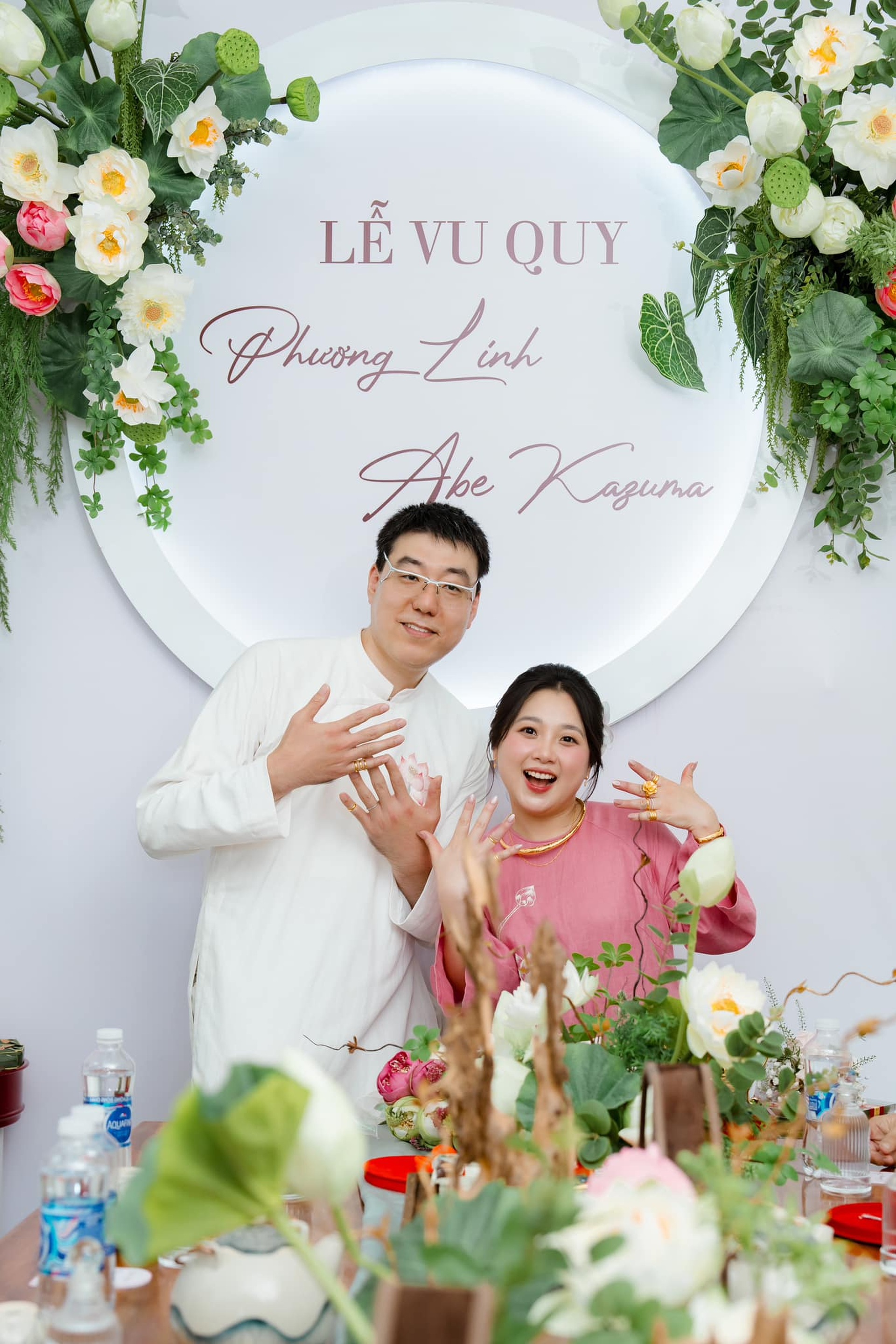 Chuyện tình đũa lệch của cô dâu Việt 1,46m và ông chú người Nhật cao 2m - 1 Chuyện tình đũa lệch của cô dâu Việt 1,46m và ông chú người Nhật cao 2m - 1