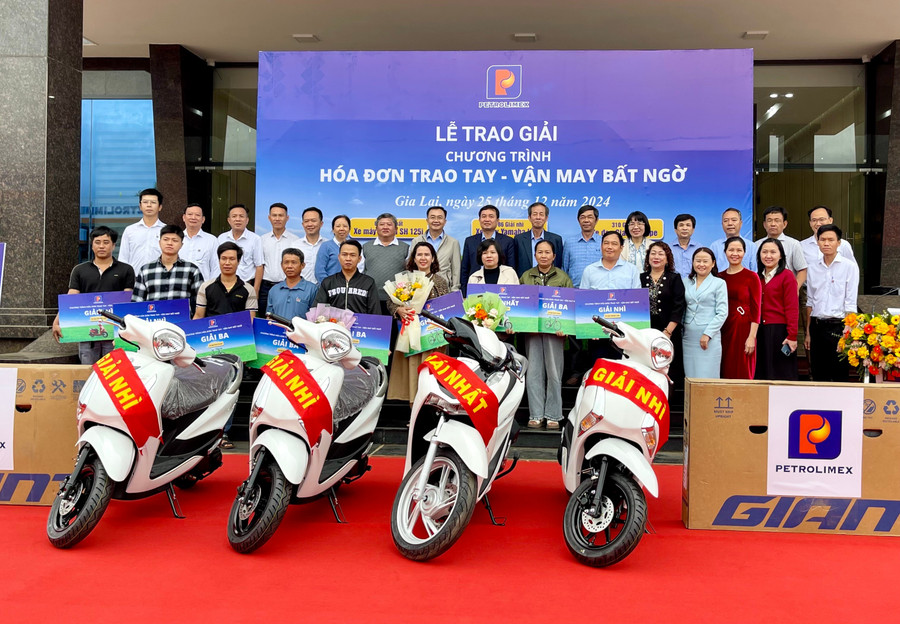 Tỉnh Gia Lai có 59 khách hàng may mắn trúng giải, với tổng giá trị giải thưởng lên đến 300 triệu đồng. Ảnh: V.T 1.jpg