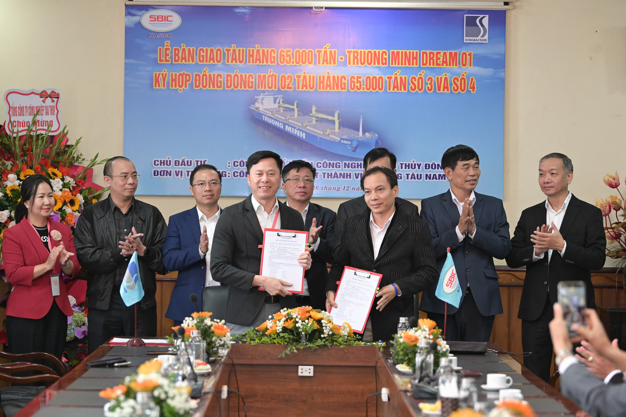 Bàn giao tàu hàng rời lớn nhất do doanh nghiệp Việt đóng mới- Ảnh 1. Bàn giao tàu hàng rời lớn nhất do doanh nghiệp Việt đóng mới- Ảnh 1.