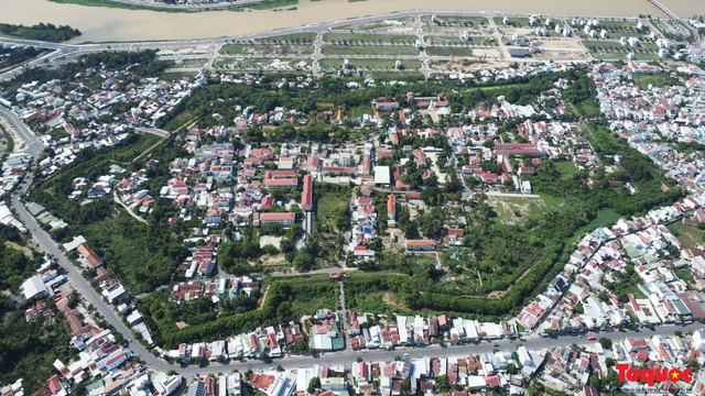 Bắt đầu tu bổ, tôn tạo di tích quốc gia Thành cổ Diên Khánh - Ảnh 1. Bắt đầu tu bổ, tôn tạo di tích quốc gia Thành cổ Diên Khánh - Ảnh 1.