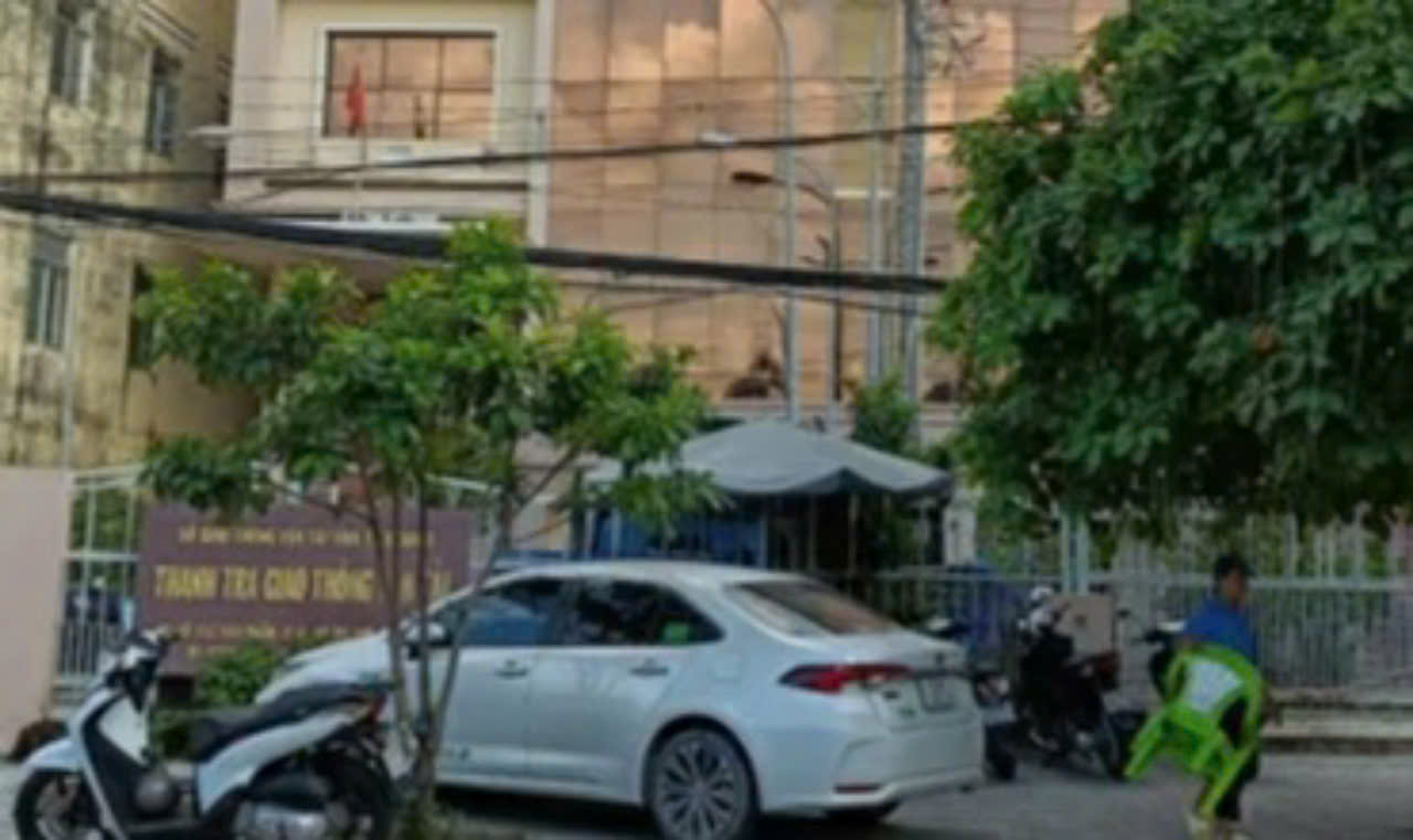 Bảy thanh tra giao thông ở Tiền Giang bị khiển trách- Ảnh 1. Bảy thanh tra giao thông ở Tiền Giang bị khiển trách- Ảnh 1.