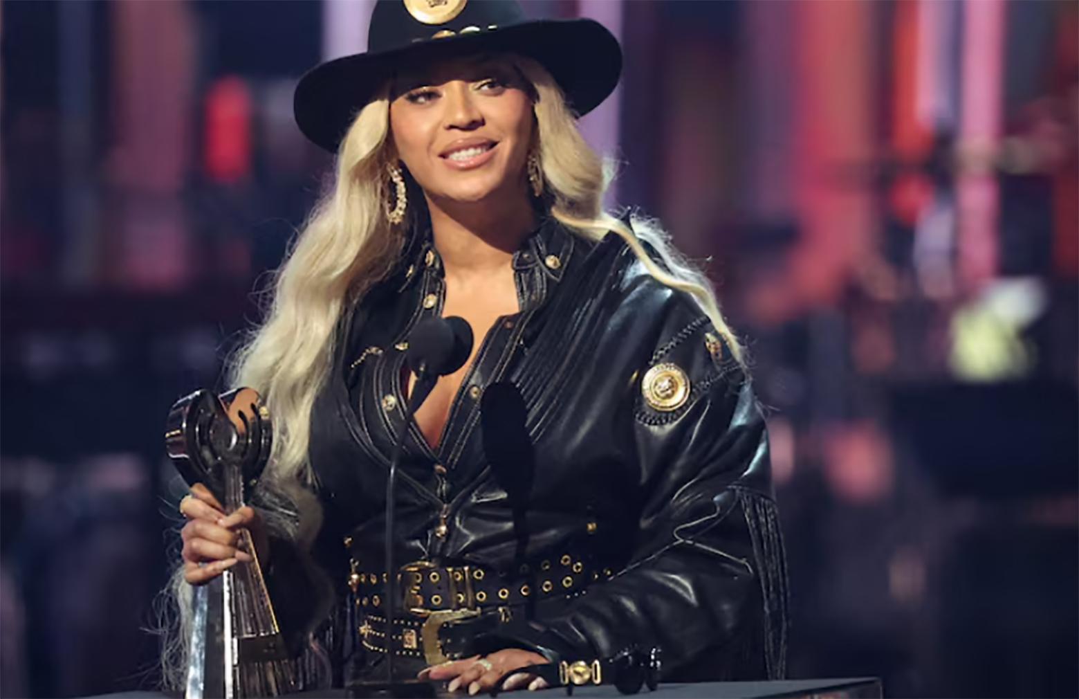 Beyoncé biểu diễn cùng con gái ở quê nhà - Ảnh 1. Beyoncé biểu diễn cùng con gái ở quê nhà - Ảnh 1.