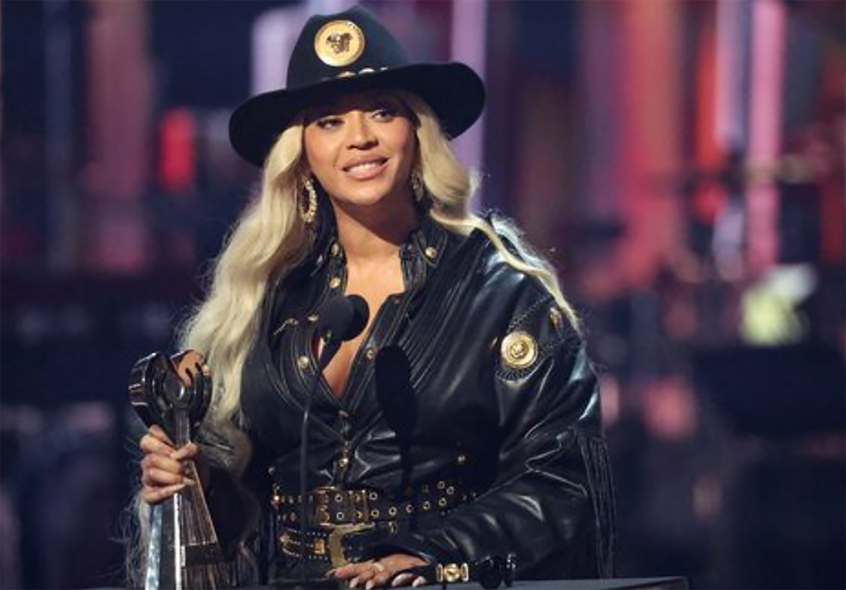 Beyoncé là nữ nghệ sĩ nhận nhiều danh hiệu nhất mọi thời đại- Ảnh 1. Beyoncé là nữ nghệ sĩ nhận nhiều danh hiệu nhất mọi thời đại- Ảnh 1.