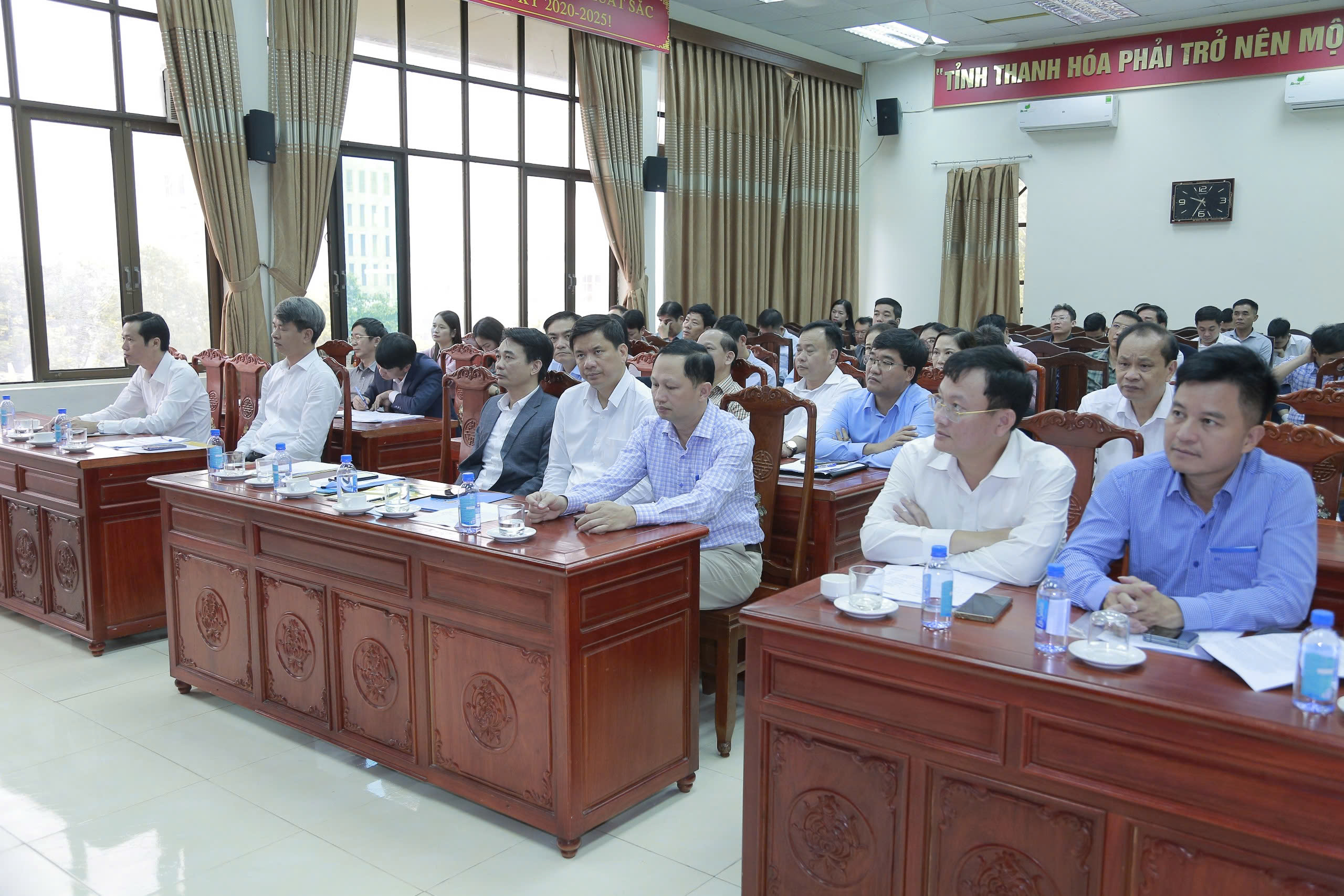 Cải thiện chỉ số năng lực cạnh tranh của Sở GTVT Thanh Hóa- Ảnh 1. Cải thiện chỉ số năng lực cạnh tranh của Sở GTVT Thanh Hóa- Ảnh 1.