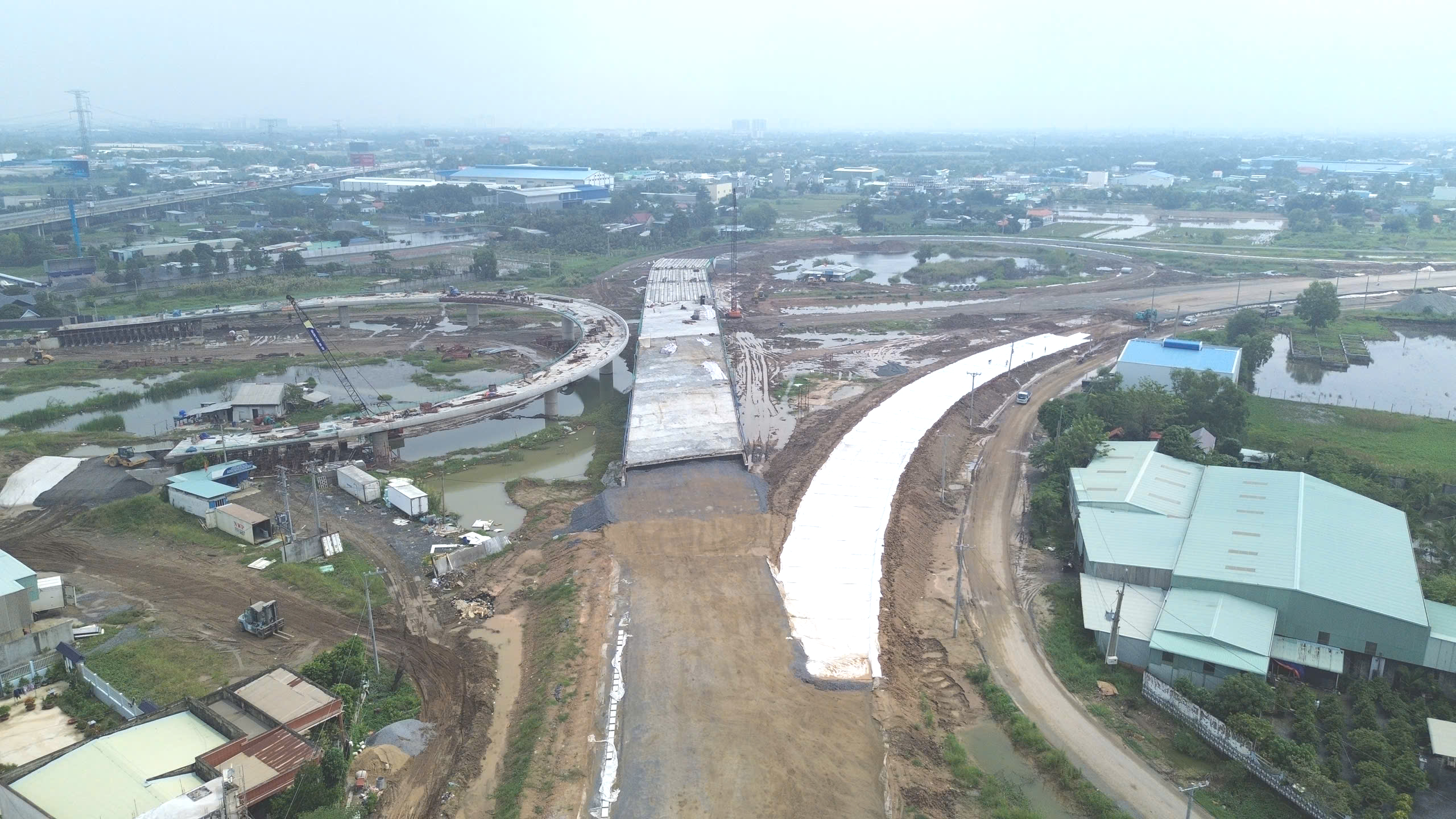 Cao tốc nghìn tỷ chờ 250m đường nối để thông xe- Ảnh 1. Cao tốc nghìn tỷ chờ 250m đường nối để thông xe- Ảnh 1.