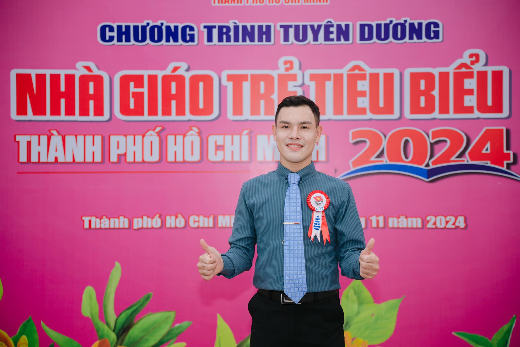 Câu nói của người thầy khiến nhiều người rơi nước mắt- Ảnh 1. Câu nói của người thầy khiến nhiều người rơi nước mắt- Ảnh 1.