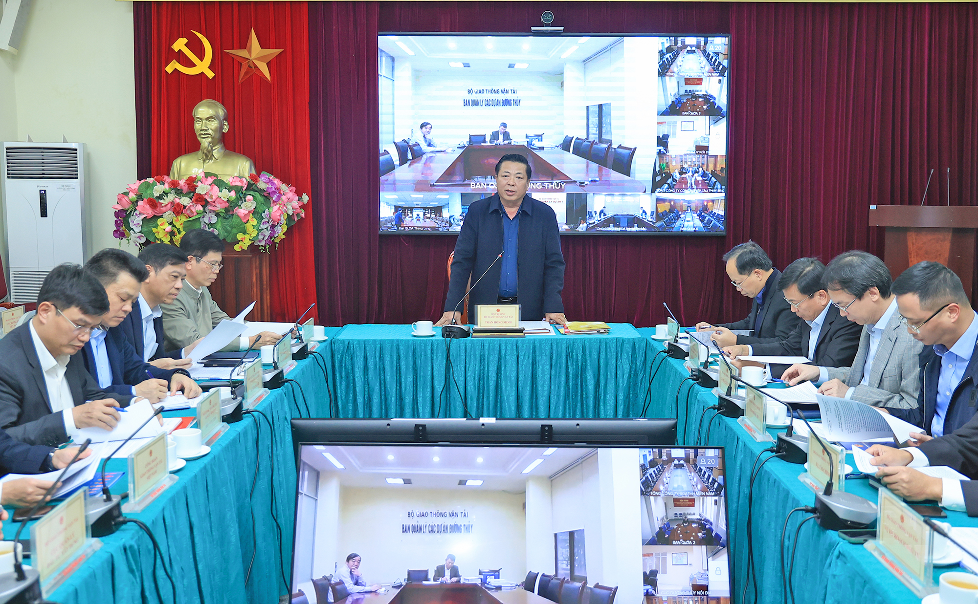 Chạy đua khởi công hai dự án đường sắt lớn- Ảnh 1. Chạy đua khởi công hai dự án đường sắt lớn- Ảnh 1.