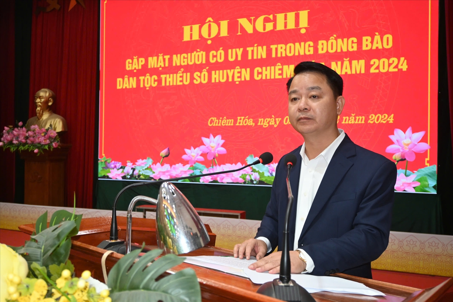 Đồng chí Vũ Đình Tân, Phó Chủ tịch UBND huyện phát biểu tại Hội nghị Đồng chí Vũ Đình Tân, Phó Chủ tịch UBND huyện phát biểu tại Hội nghị