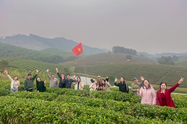 Chương trình du lịch về nguồn "Vĩnh Linh - Ký ức và hiện tại" - Ảnh 2. Chương trình du lịch về nguồn "Vĩnh Linh - Ký ức và hiện tại" - Ảnh 2.