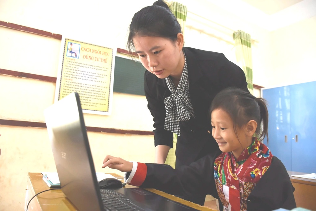 Chuyển đổi số trong giáo dục không đơn thuần chỉ đổi mới công nghệ - 2 Chuyển đổi số trong giáo dục không đơn thuần chỉ đổi mới công nghệ - 2