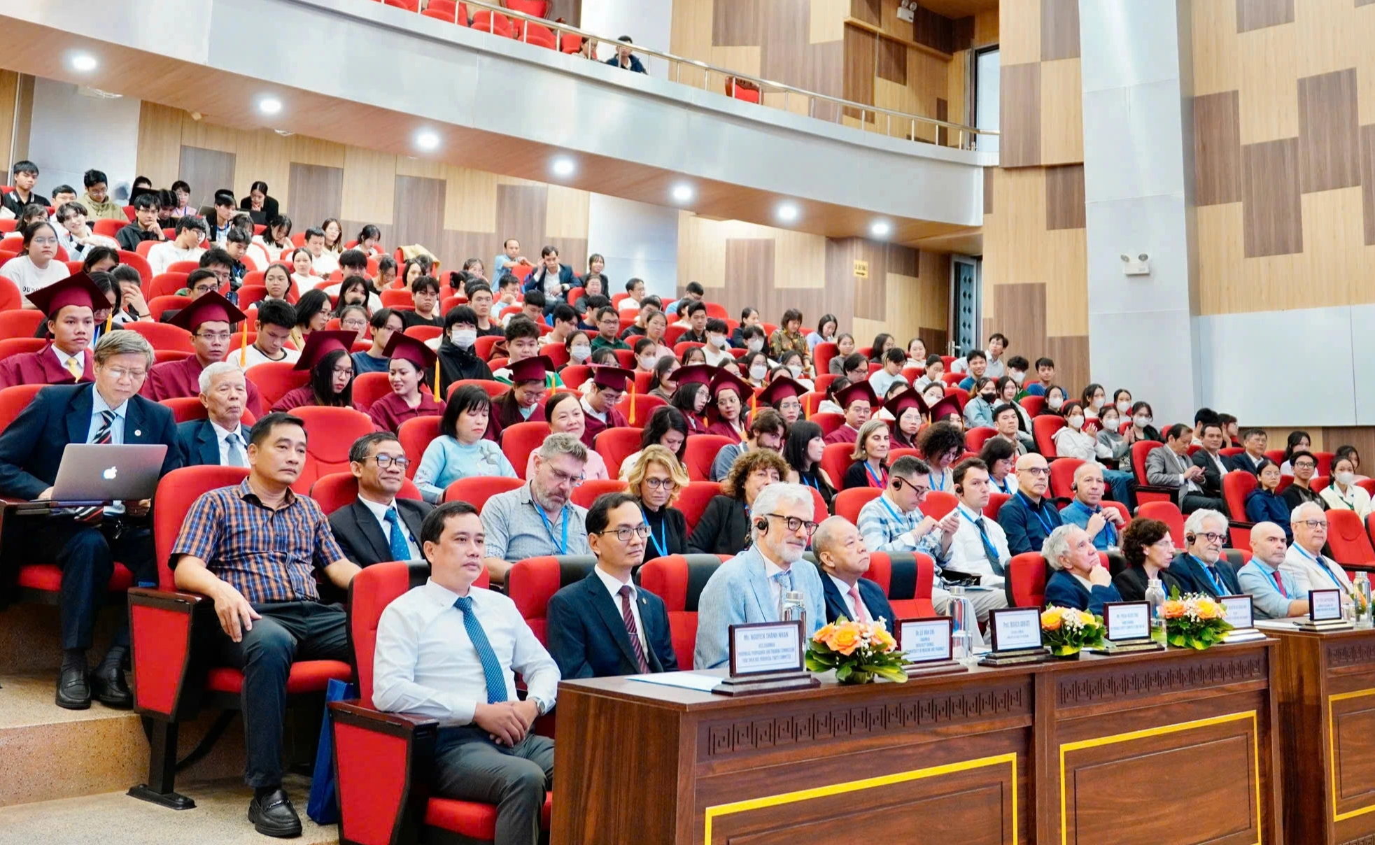 Festival khoa học Huế 2024: Cơ hội hợp tác, phát triển trong lĩnh vực y tế- Ảnh 1. Festival khoa học Huế 2024: Cơ hội hợp tác, phát triển trong lĩnh vực y tế- Ảnh 1.