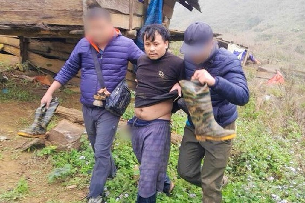 Công an băng rừng xuyên đêm vây bắt đối tượng truy nã đặc biệt nguy hiểm - 1 Công an băng rừng xuyên đêm vây bắt đối tượng truy nã đặc biệt nguy hiểm - 1
