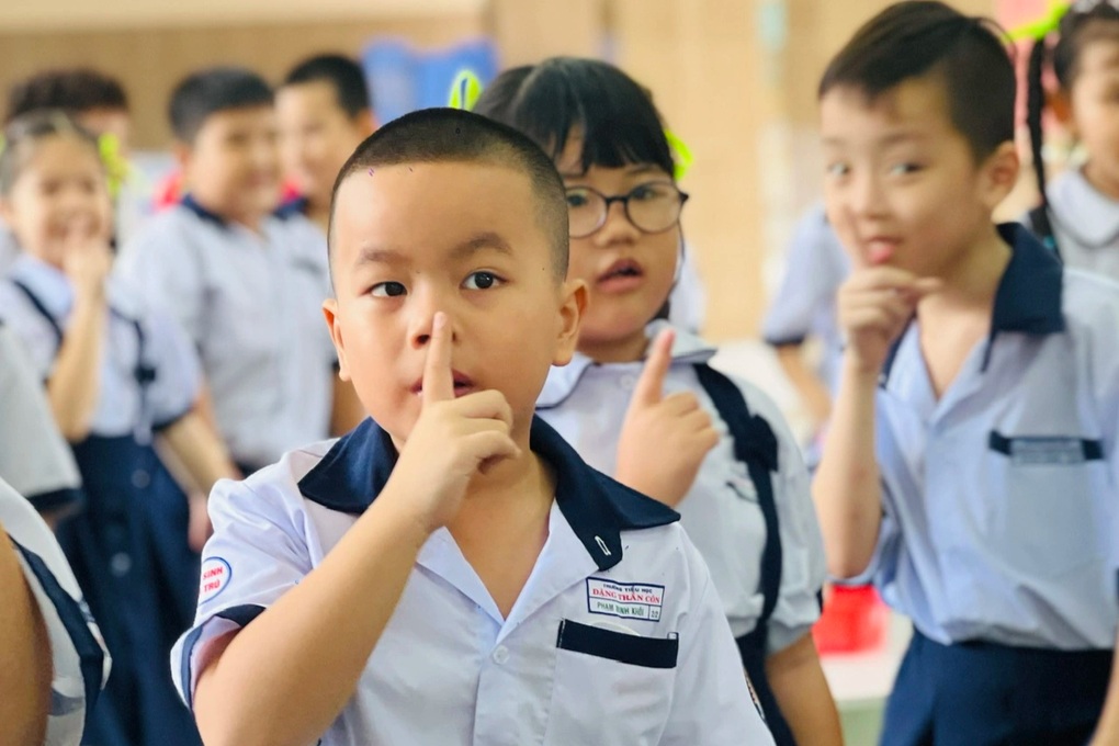 Cứ 5 trường học ở TPHCM có 4 trường không đạt yêu cầu về tiếng ồn - 1 Cứ 5 trường học ở TPHCM có 4 trường không đạt yêu cầu về tiếng ồn - 1