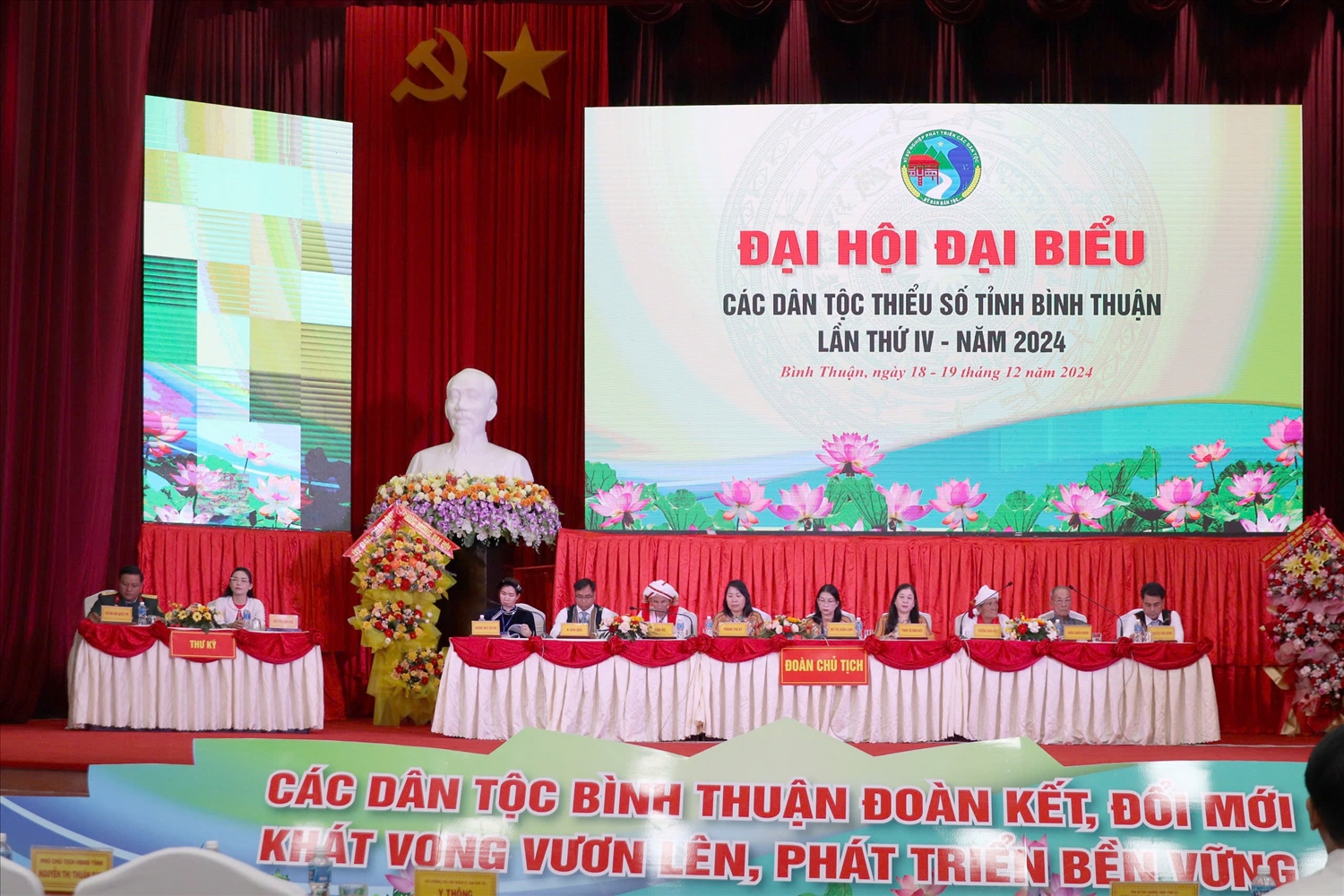 Đoàn Chủ tịch Đại hội điều hành Đại hội Đoàn Chủ tịch Đại hội điều hành Đại hội