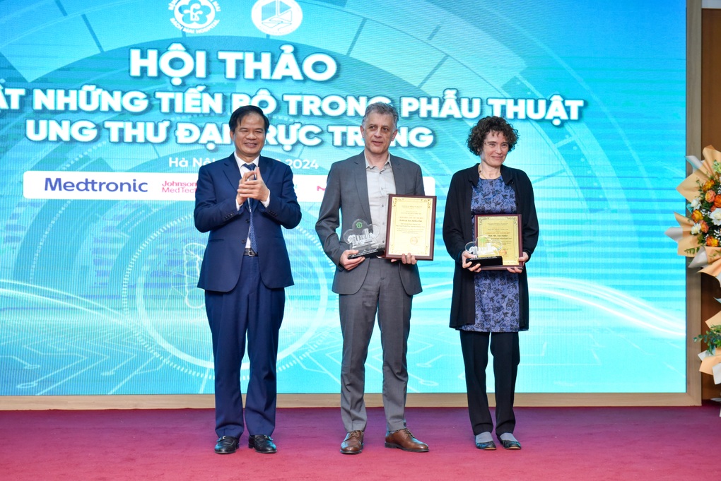 Dấu hiệu không thể bỏ qua cảnh báo căn bệnh ung thư gặp nhiều ở hai giới - 1 Dấu hiệu không thể bỏ qua cảnh báo căn bệnh ung thư gặp nhiều ở hai giới - 1