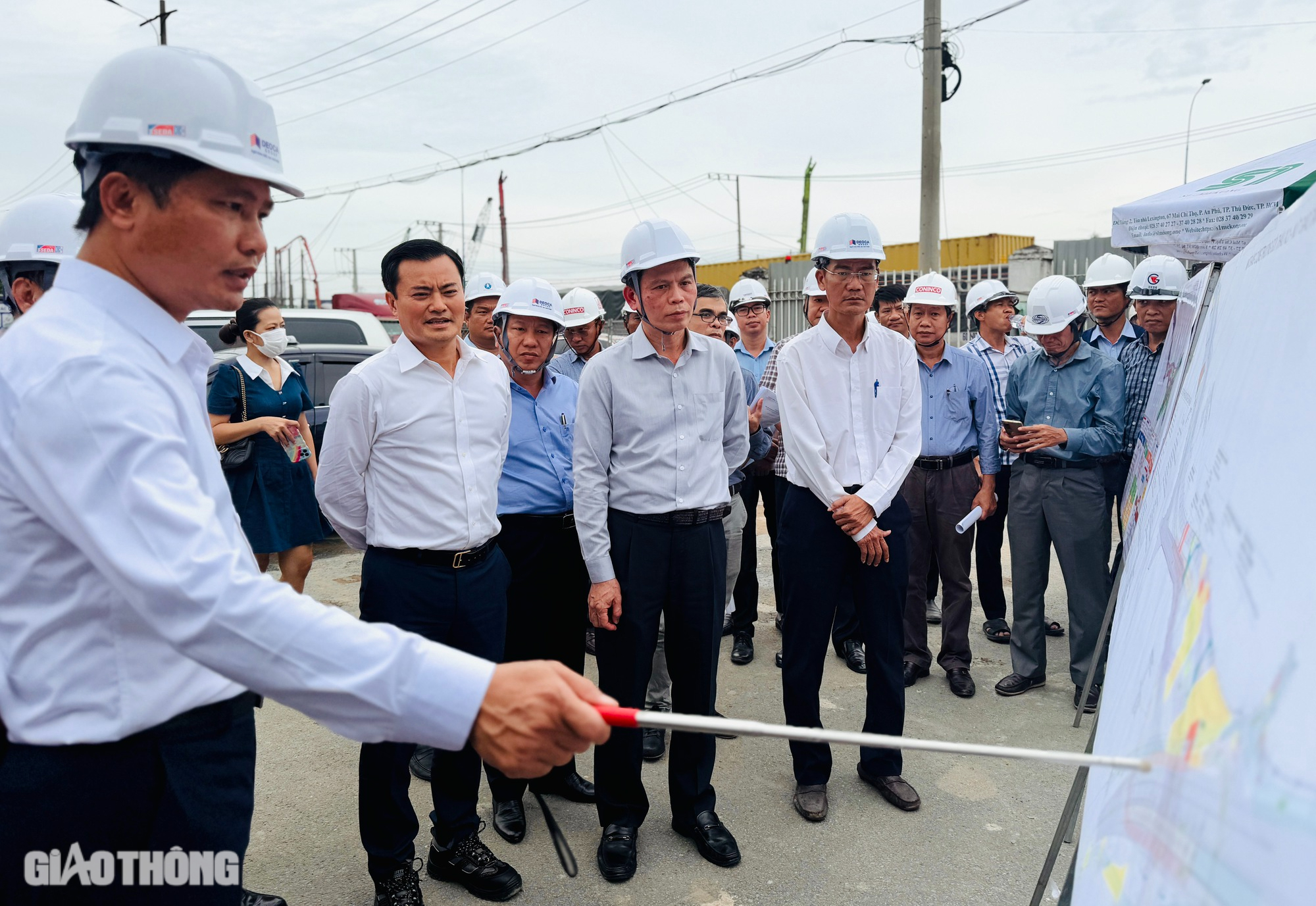 Dự án Vành đai 3 TP.HCM: Đẩy nhanh GPMB, tập trung thi công để dự án cán đích đúng hẹn- Ảnh 1. Dự án Vành đai 3 TP.HCM: Đẩy nhanh GPMB, tập trung thi công để dự án cán đích đúng hẹn- Ảnh 1.