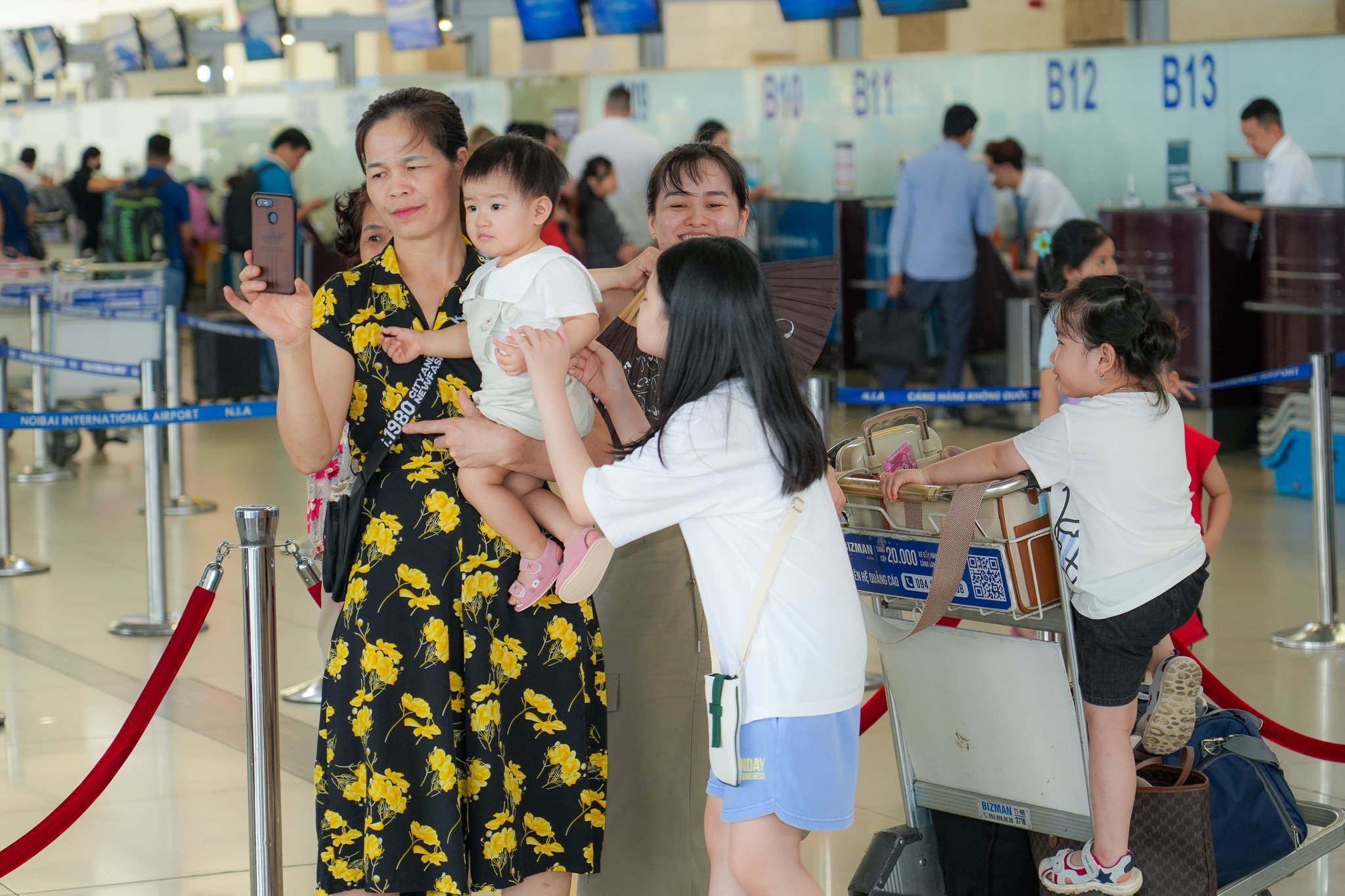 Đề nghị các địa phương tăng cường vận hành xe buýt, taxi phục vụ khách bay đêm- Ảnh 1. Đề nghị các địa phương tăng cường vận hành xe buýt, taxi phục vụ khách bay đêm- Ảnh 1.