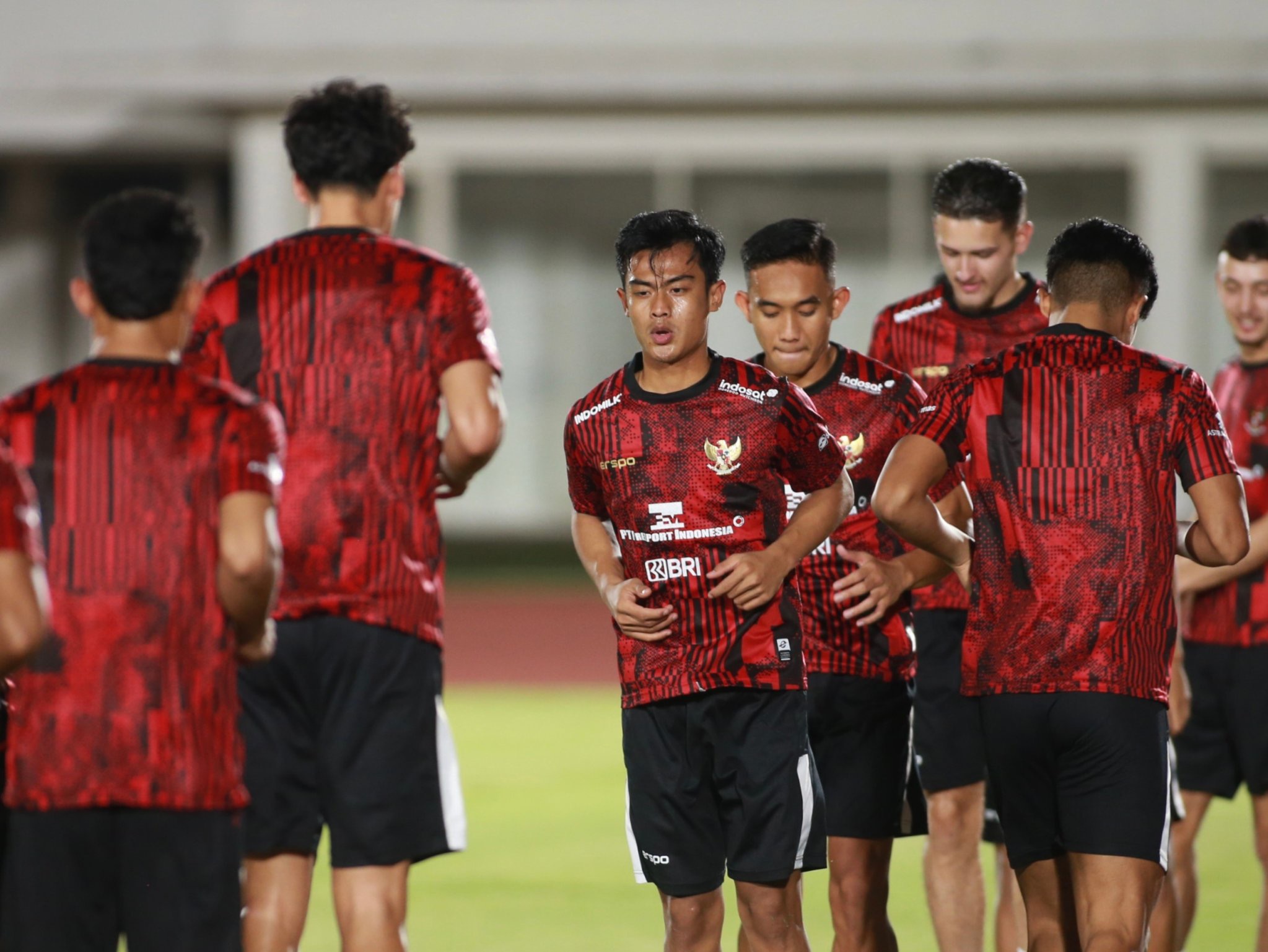 Lịch thi đấu AFF Cup ngày 12.12: Đội tuyển Indonesia soán ngôi đầu của Việt Nam? - Ảnh 1. Lịch thi đấu AFF Cup ngày 12.12: Đội tuyển Indonesia soán ngôi đầu của Việt Nam? - Ảnh 1.
