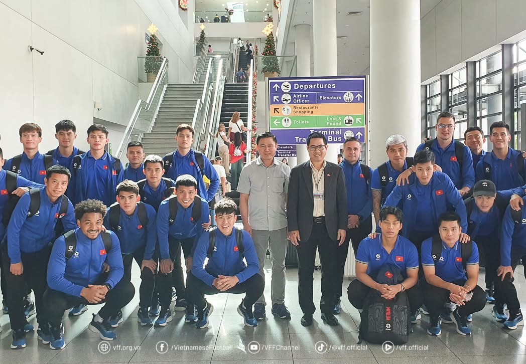 AFF Cup: Đội tuyển Việt Nam đến Philippines an toàn, quyết thắng để vào bán kết sớm- Ảnh 1. AFF Cup: Đội tuyển Việt Nam đến Philippines an toàn, quyết thắng để vào bán kết sớm- Ảnh 1.
