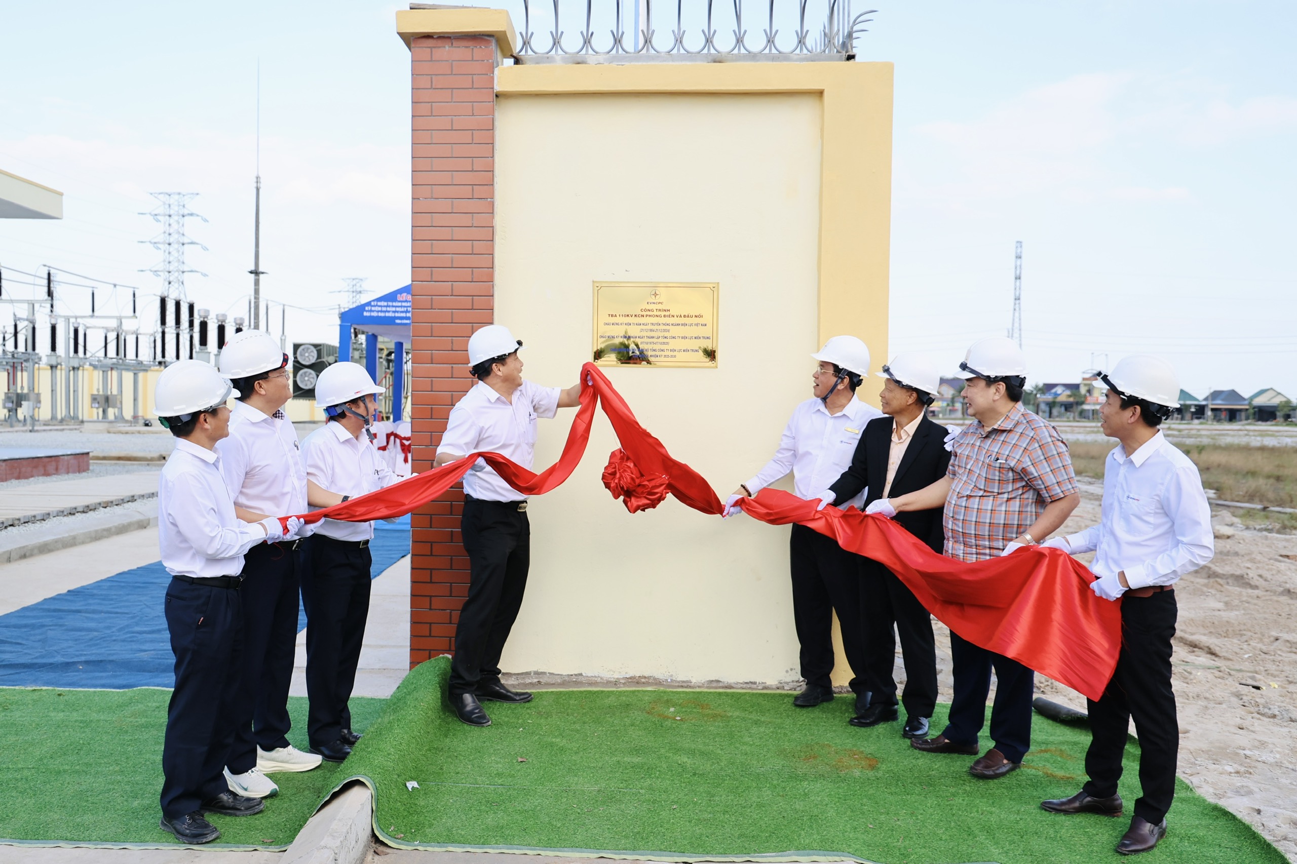 EVNCPC: Đóng điện DA dự án trạm biến áp 110kV KCN Phong Điền- Ảnh 1. EVNCPC: Đóng điện DA dự án trạm biến áp 110kV KCN Phong Điền- Ảnh 1.
