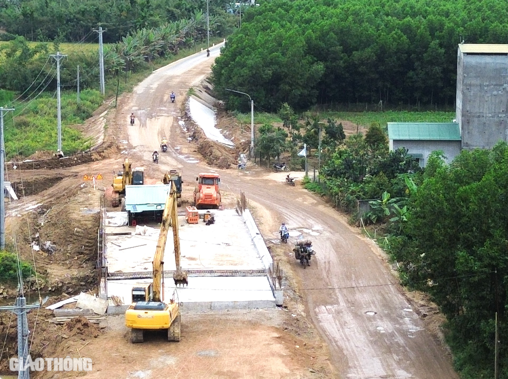Đường kết nối Bình Thuận - Đồng Nai vượt tiến độ, thông xe trước tết Nguyên đán 2025- Ảnh 1. Đường kết nối Bình Thuận - Đồng Nai vượt tiến độ, thông xe trước tết Nguyên đán 2025- Ảnh 1.