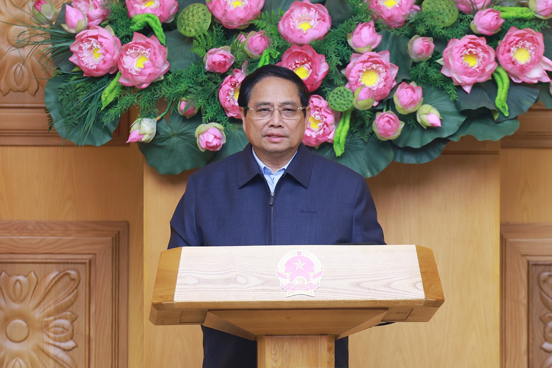 Thủ tướng: Dứt khoát bỏ tư duy 'không biết mà vẫn quản, không quản được thì cấm'- Ảnh 1. Thủ tướng: Dứt khoát bỏ tư duy 'không biết mà vẫn quản, không quản được thì cấm'- Ảnh 1.