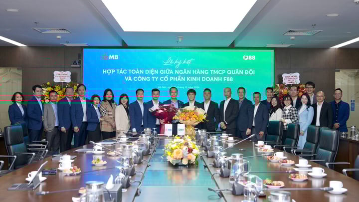 F88 bắt tay MB biến hơn 850 cửa hàng tài chính thành phòng giao dịch ngân hàng - 1
