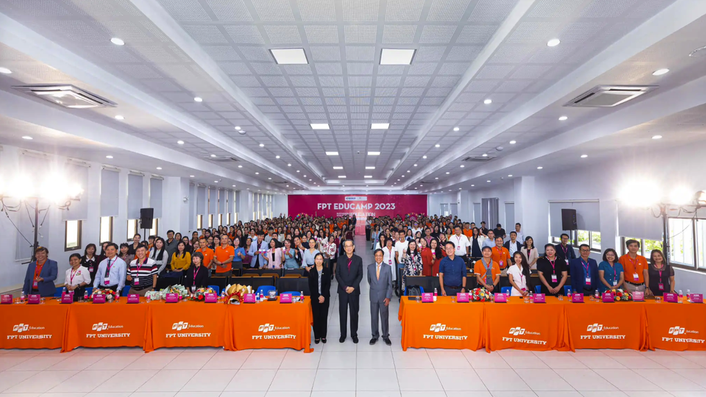 FPT đẩy mạnh ứng dụng chuyển đổi số vào trường học - 1 FPT đẩy mạnh ứng dụng chuyển đổi số vào trường học - 1