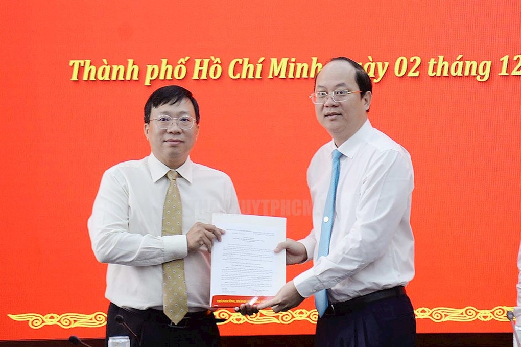 Giám đốc Sở Quy hoạch Kiến trúc TPHCM làm Bí thư Huyện ủy Bình Chánh - 1 Giám đốc Sở Quy hoạch Kiến trúc TPHCM làm Bí thư Huyện ủy Bình Chánh - 1