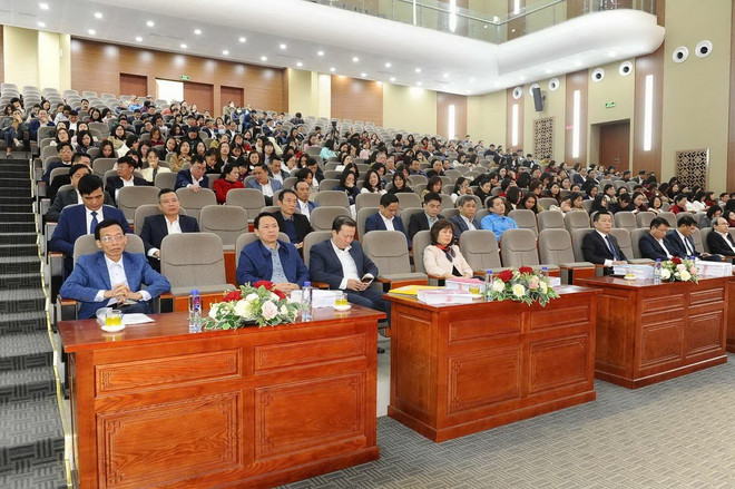 Huyện ủy Đông Anh phát động phong trào thi đua thiết thực phòng, chống lãng phí năm 2025 và những năm tiếp theo. (Ảnh: Mạnh Khánh/Vietnam+) hn-chong-lang-phi2-resize.jpg
