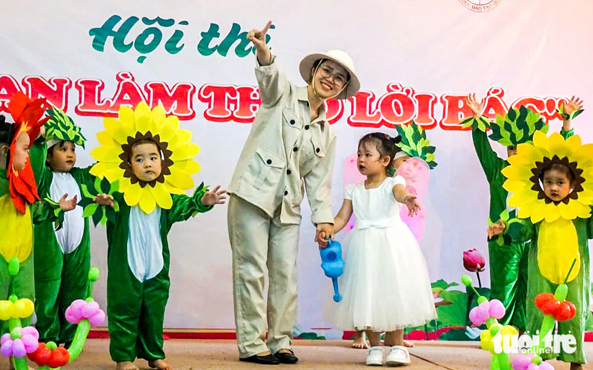 Học sinh mầm non thi kể chuyện Bác Hồ - Ảnh 1. Bất ngờ khi trẻ 3,4 tuổi kể chuyện về Bác Hồ - Ảnh 4.