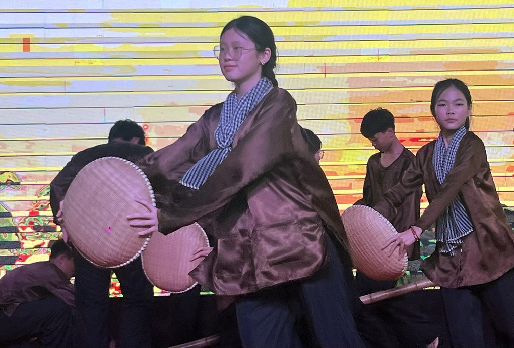 Lần đầu tiên, TPHCM thưởng tiền cho học sinh đạt giải thể thao, văn nghệ - 1 Lần đầu tiên, TPHCM thưởng tiền cho học sinh đạt giải thể thao, văn nghệ - 1