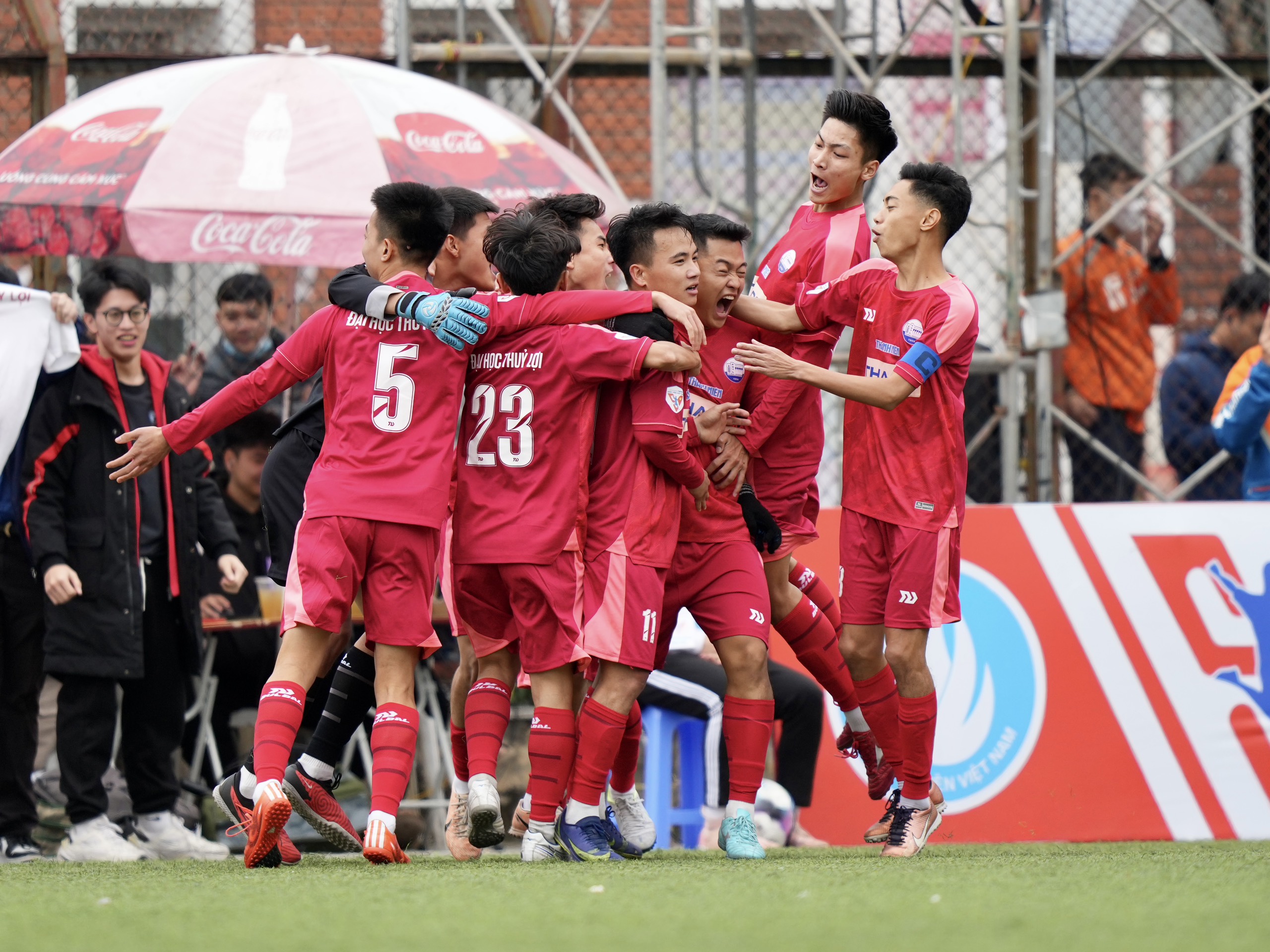 Lịch thi đấu vòng loại khu vực phía bắc giải TNSV THACO Cup 2025: Gay cấn- Ảnh 1. Lịch thi đấu vòng loại khu vực phía bắc giải TNSV THACO Cup 2025: Gay cấn- Ảnh 1.