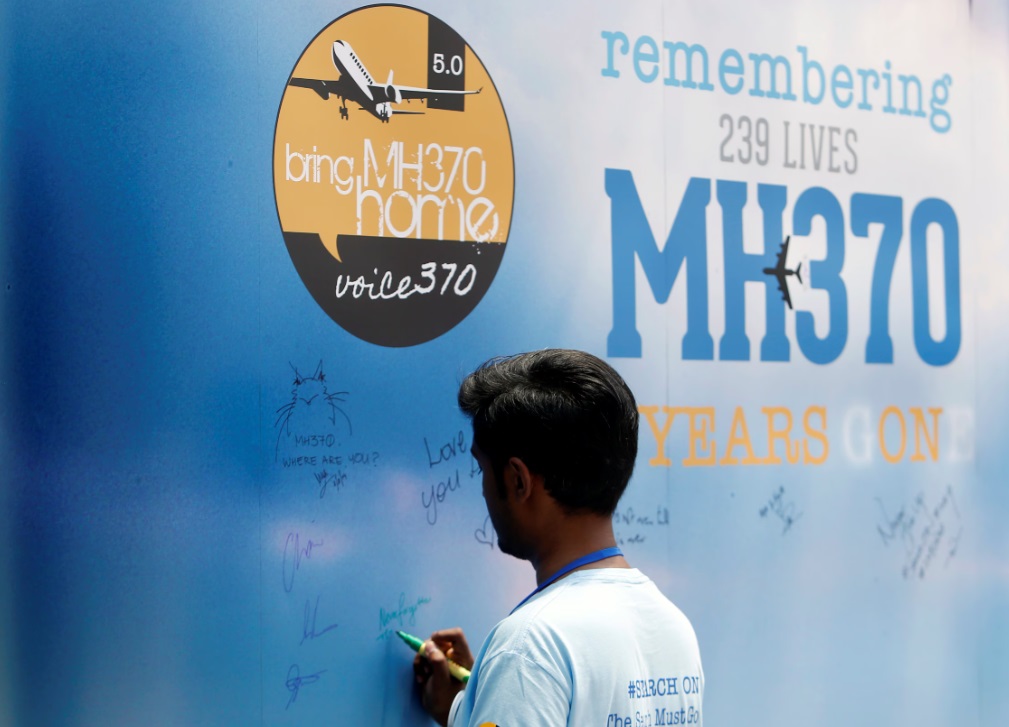 Malaysia 'bật đèn xanh' cho kế hoạch tìm kiếm máy bay MH370- Ảnh 1. Malaysia 'bật đèn xanh' cho kế hoạch tìm kiếm máy bay MH370- Ảnh 1.